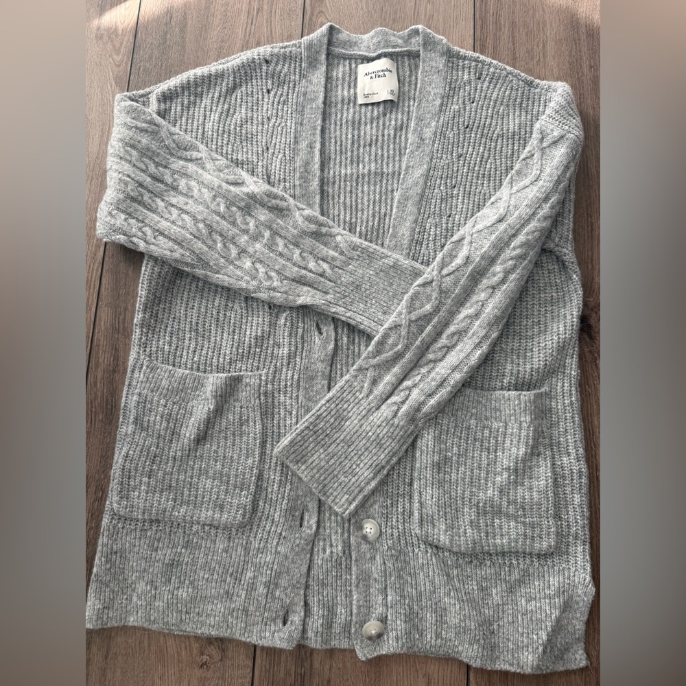 Abercrombie & Fitch Gray Cable Knit Cardigan